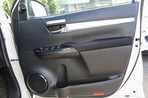 2022 Toyota Hilux SR5 GUN126R 4X4 thumb-15