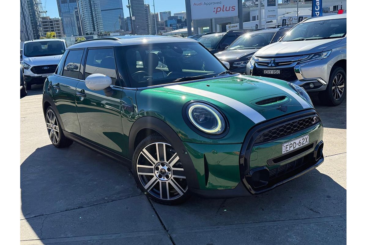 2021 MINI Hatch Cooper S MINI Yours F55 LCI-2