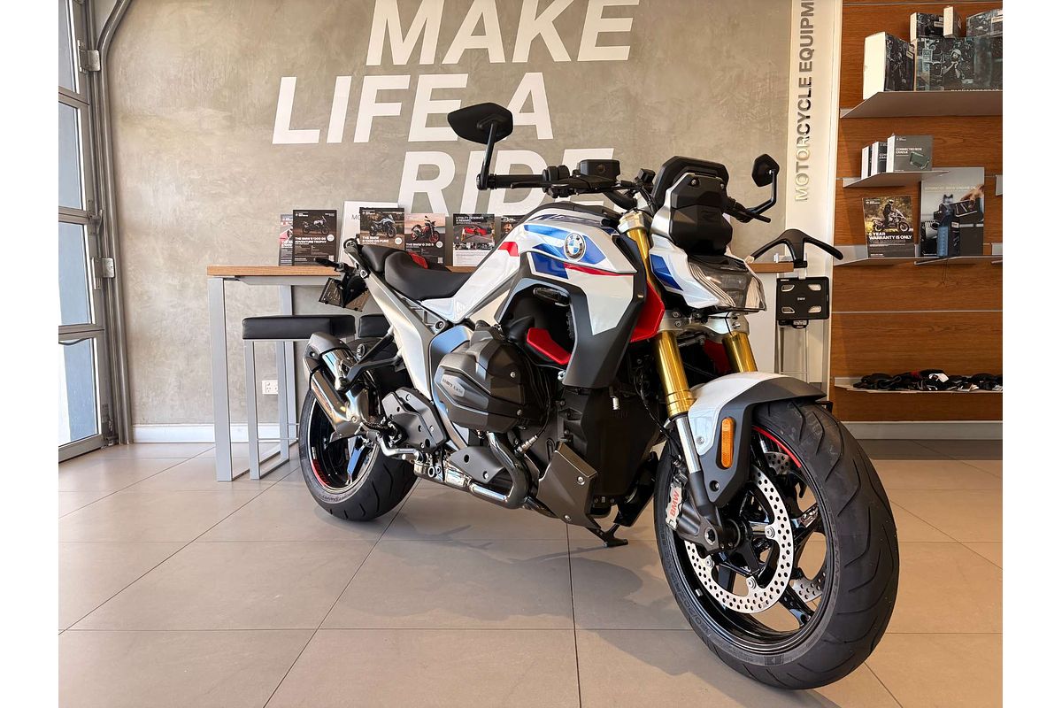 2025 BMW R 1300 R Performance R 1300