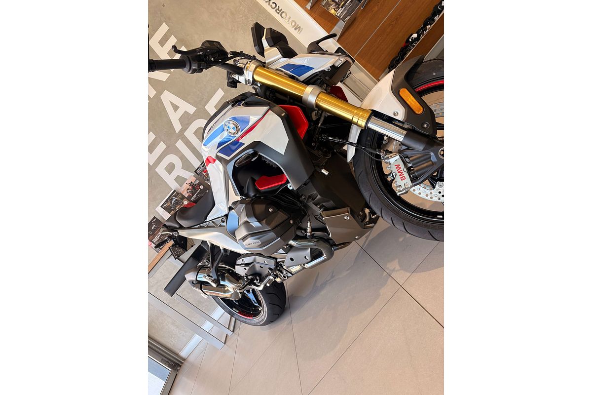 2025 BMW R 1300 R Performance R 1300