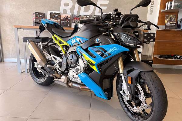 2025 BMW S 1000 R Sport S 1000