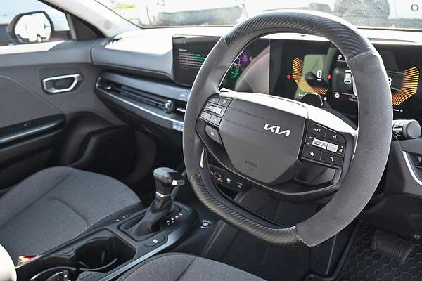 2026 Kia K4 S CL4m thumb-8