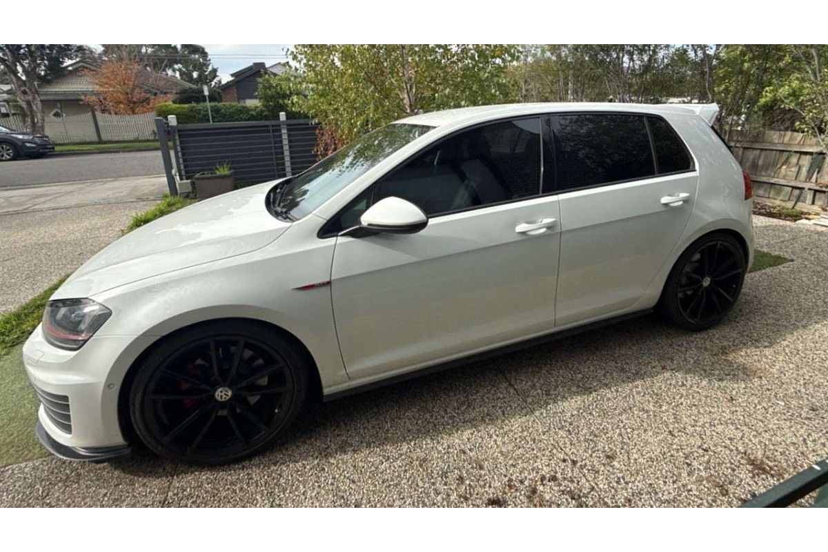 2016 Volkswagen Golf GTI 7
