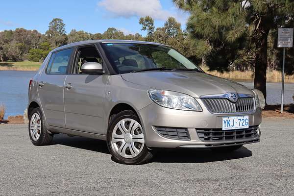 2014 Škoda Fabia 77 TSI Ambition 5JF MY15