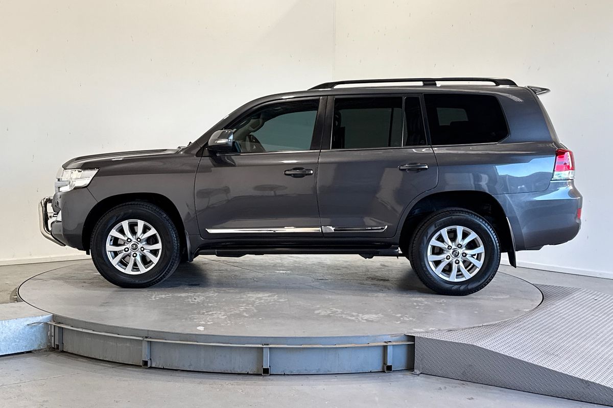 2018 Toyota Landcruiser Sahara VDJ200R