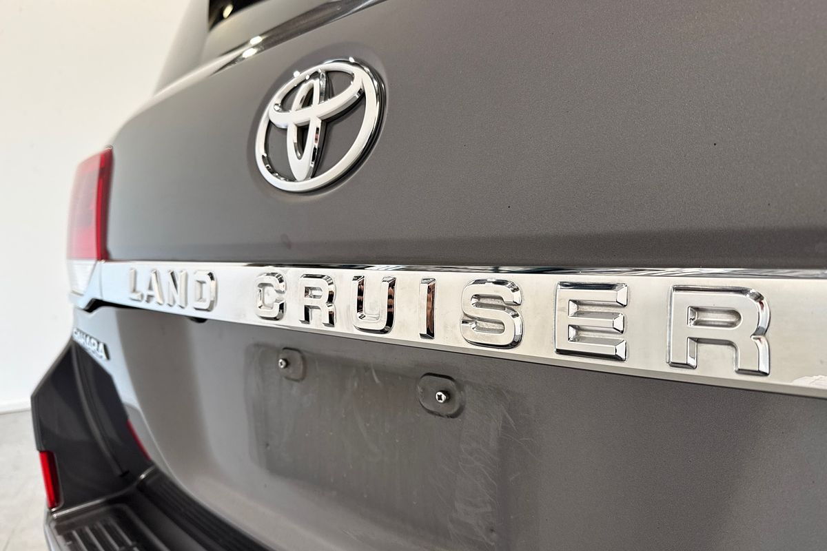 2018 Toyota Landcruiser Sahara VDJ200R