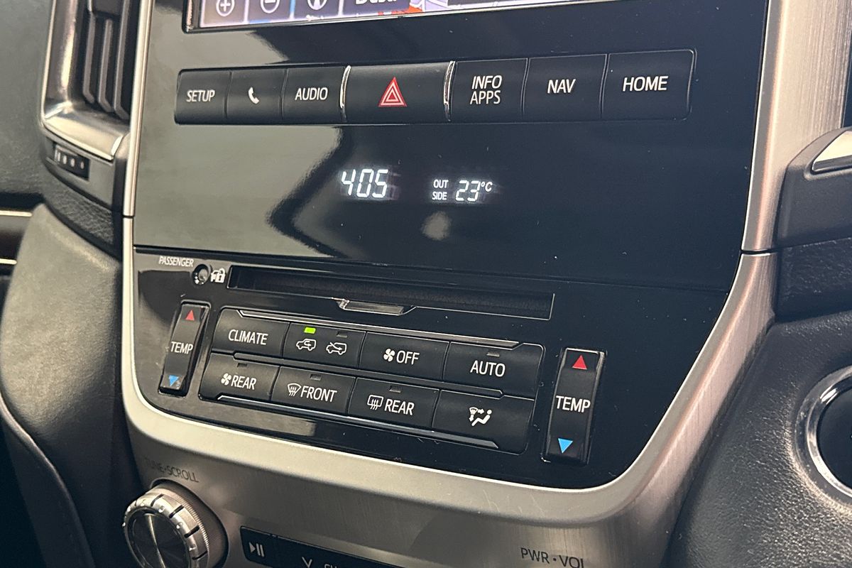 2018 Toyota Landcruiser Sahara VDJ200R