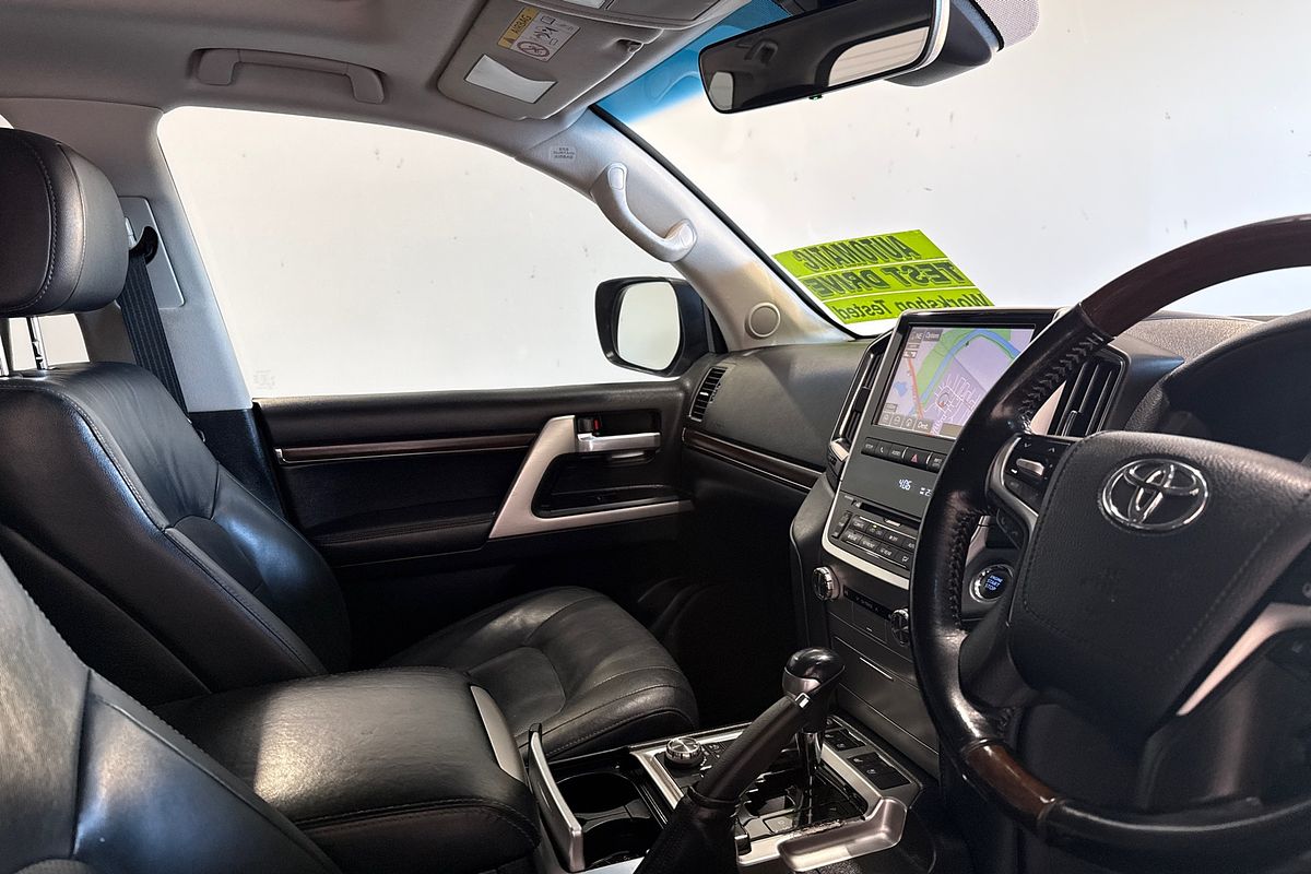 2018 Toyota Landcruiser Sahara VDJ200R