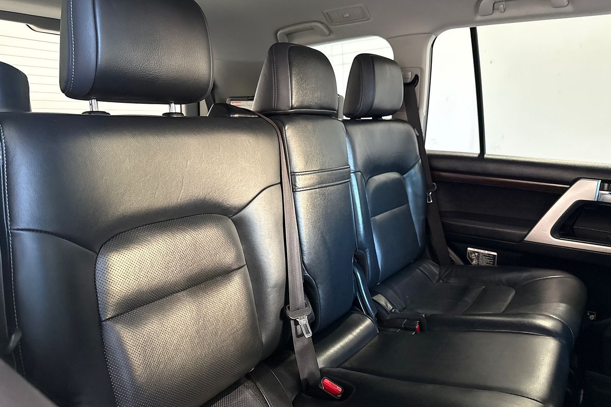 2018 Toyota Landcruiser Sahara VDJ200R