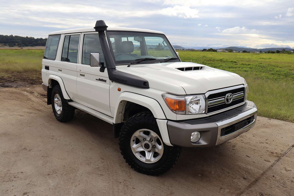 2019 Toyota Landcruiser GXL VDJ76R