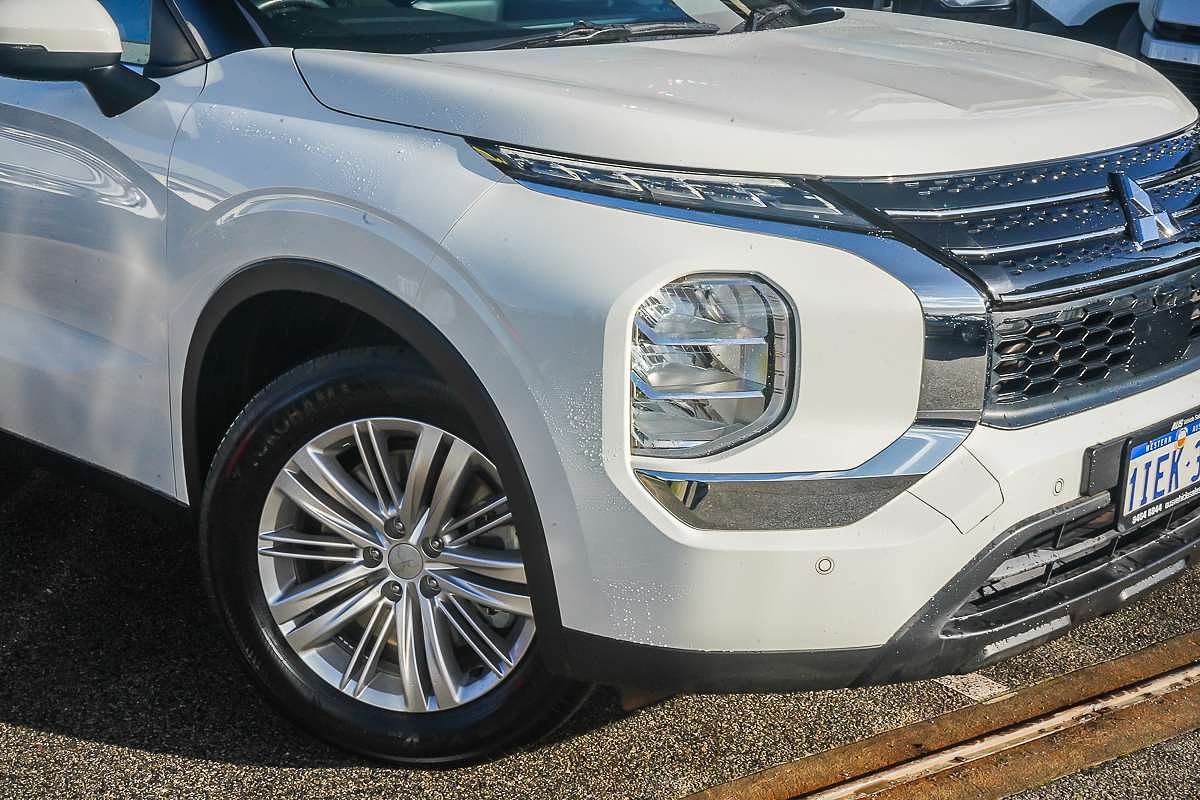 2024 Mitsubishi Outlander ES ZM