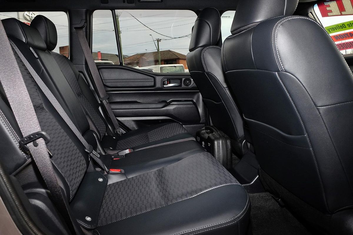2025 Toyota Landcruiser Prado VX GDJ251R