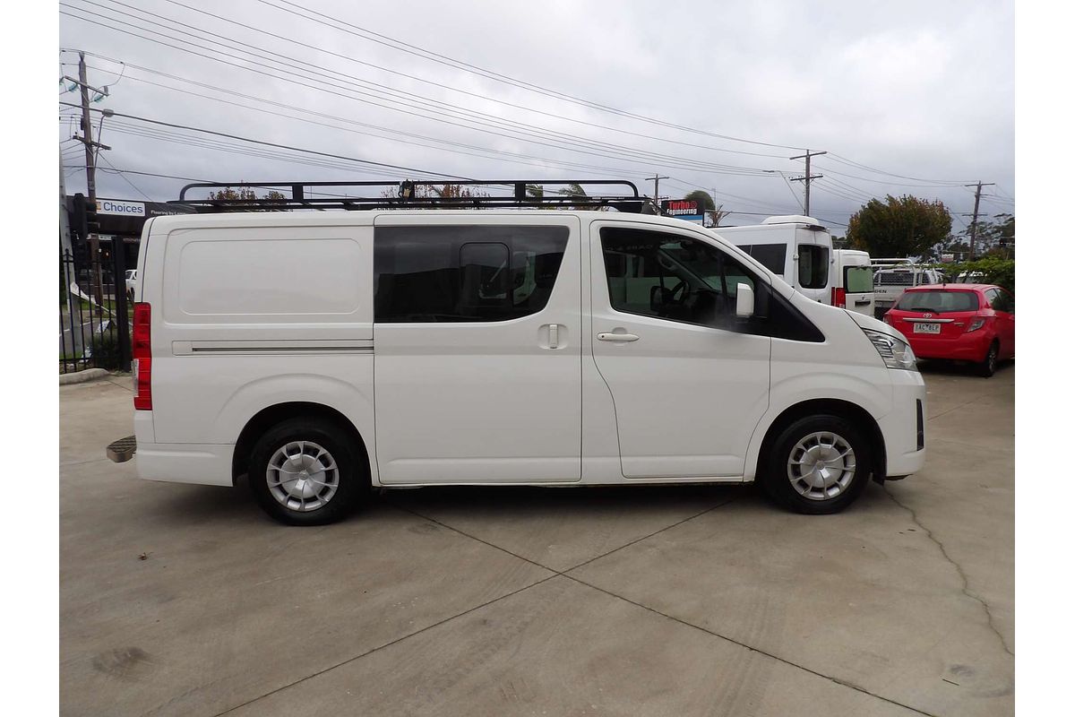 2020 Toyota Hiace GDH300R LWB image 4
