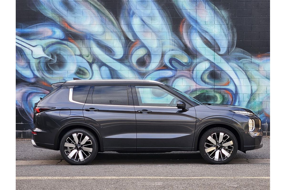 2025 Mitsubishi Outlander Exceed Tourer ZM