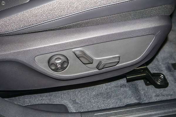 2026 Kia EV5 Air Long Range OVc thumb-12