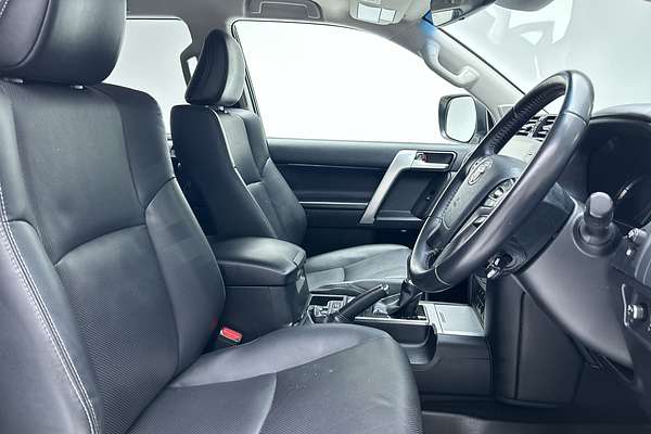 2022 Toyota Landcruiser Prado VX GDJ150R thumb-12