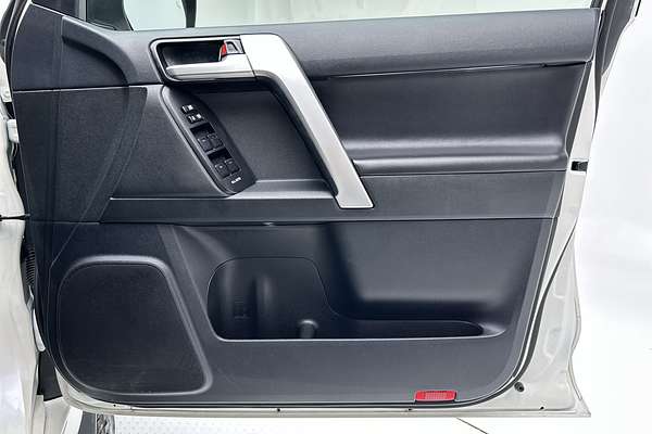 2022 Toyota Landcruiser Prado VX GDJ150R thumb-18