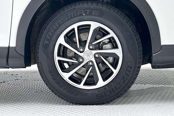 2023 Mitsubishi Eclipse Cross ES YB thumb-9