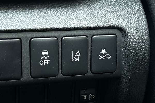 2023 Mitsubishi Eclipse Cross ES YB thumb-17