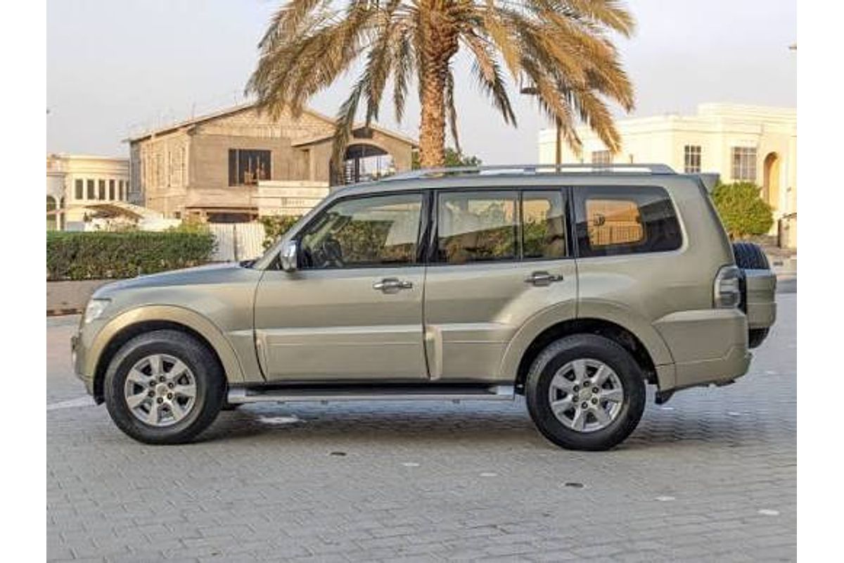 2010 Mitsubishi Pajero Activ NT