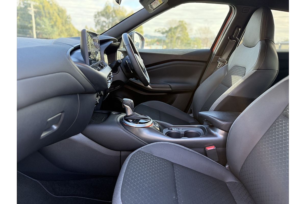 2024 Nissan JUKE ST-L F16