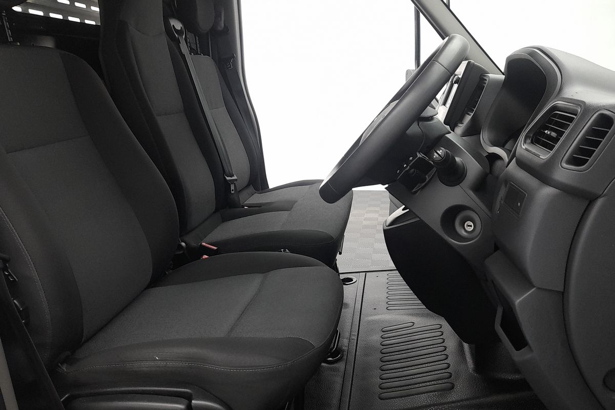 2022 Renault Master Pro 110kW X62 Phase 2 LWB Mid Roof