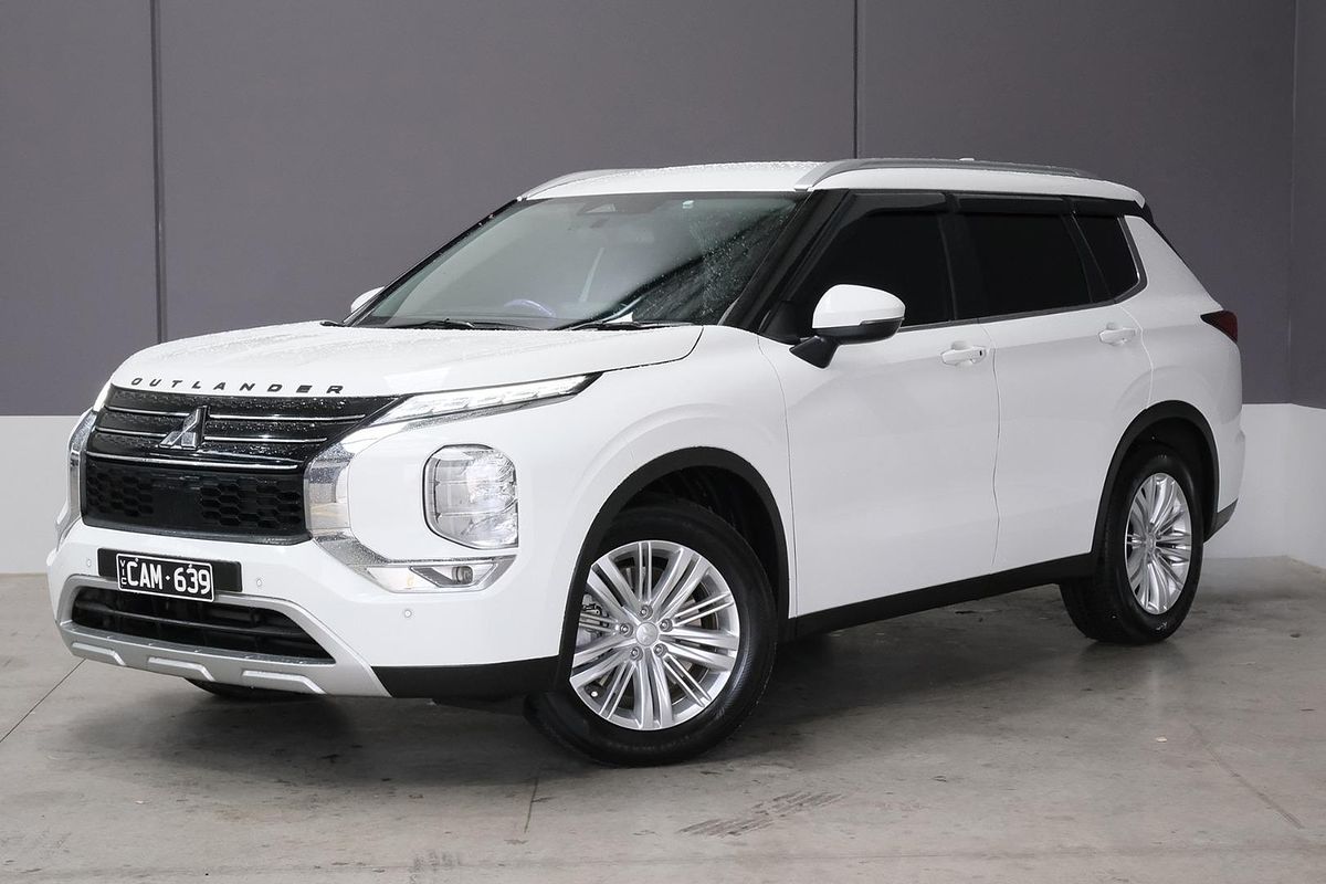 2022 Mitsubishi Outlander LS ZM