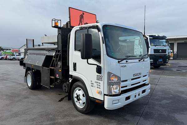 2011 Isuzu N Series NQR 450