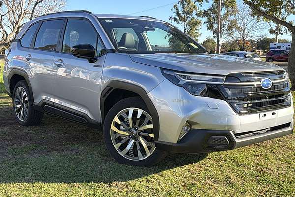 2025 Subaru Forester Hybrid Touring S6