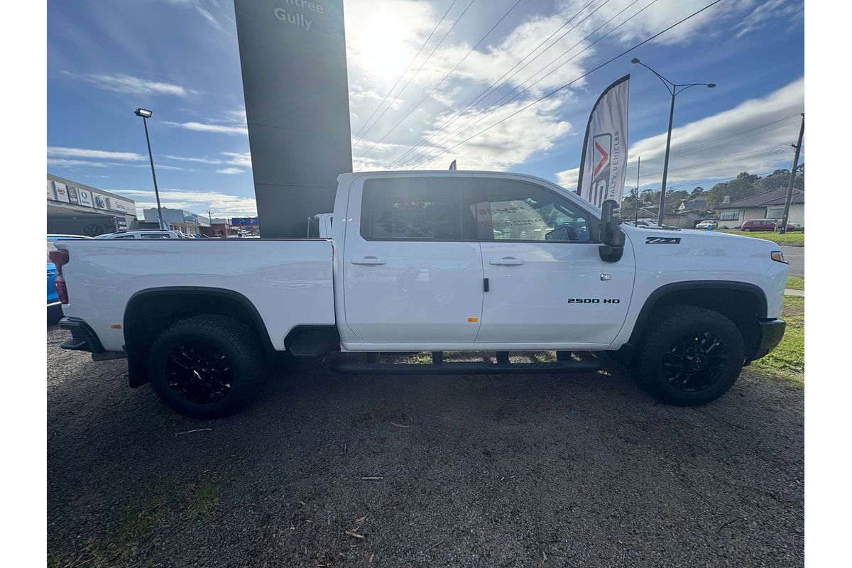 2026 Chevrolet Silverado HD LTZ Premium W/Tech Pack T1 4X4