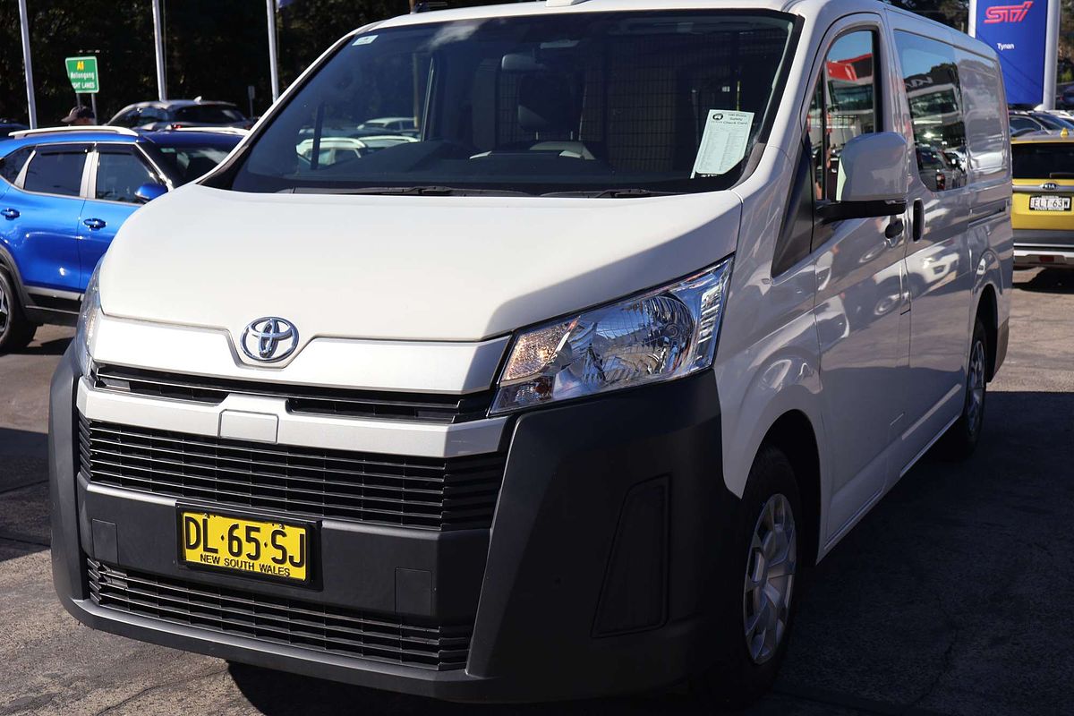 2022 Toyota Hiace GDH300R LWB image 5