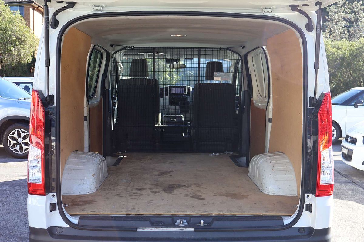 2022 Toyota Hiace GDH300R LWB image 14