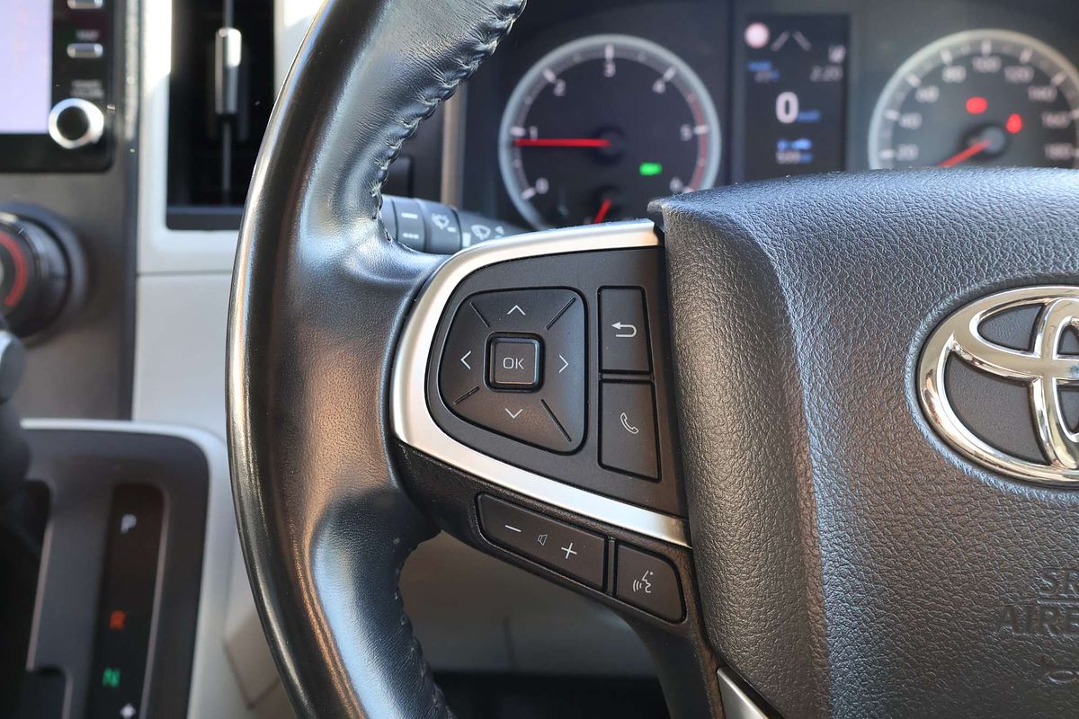 2022 Toyota Hiace GDH300R LWB image 22