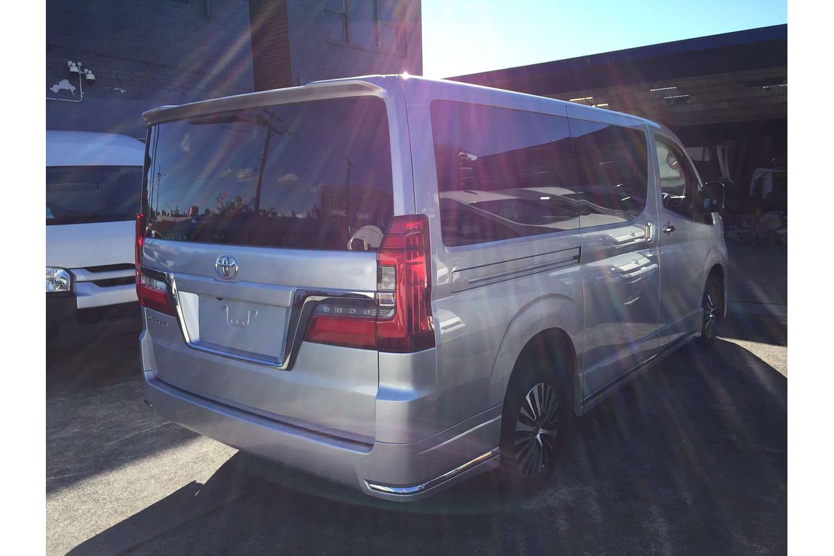 2022 Toyota GRANVIA STANDARD (6 SEATS) GDH303R