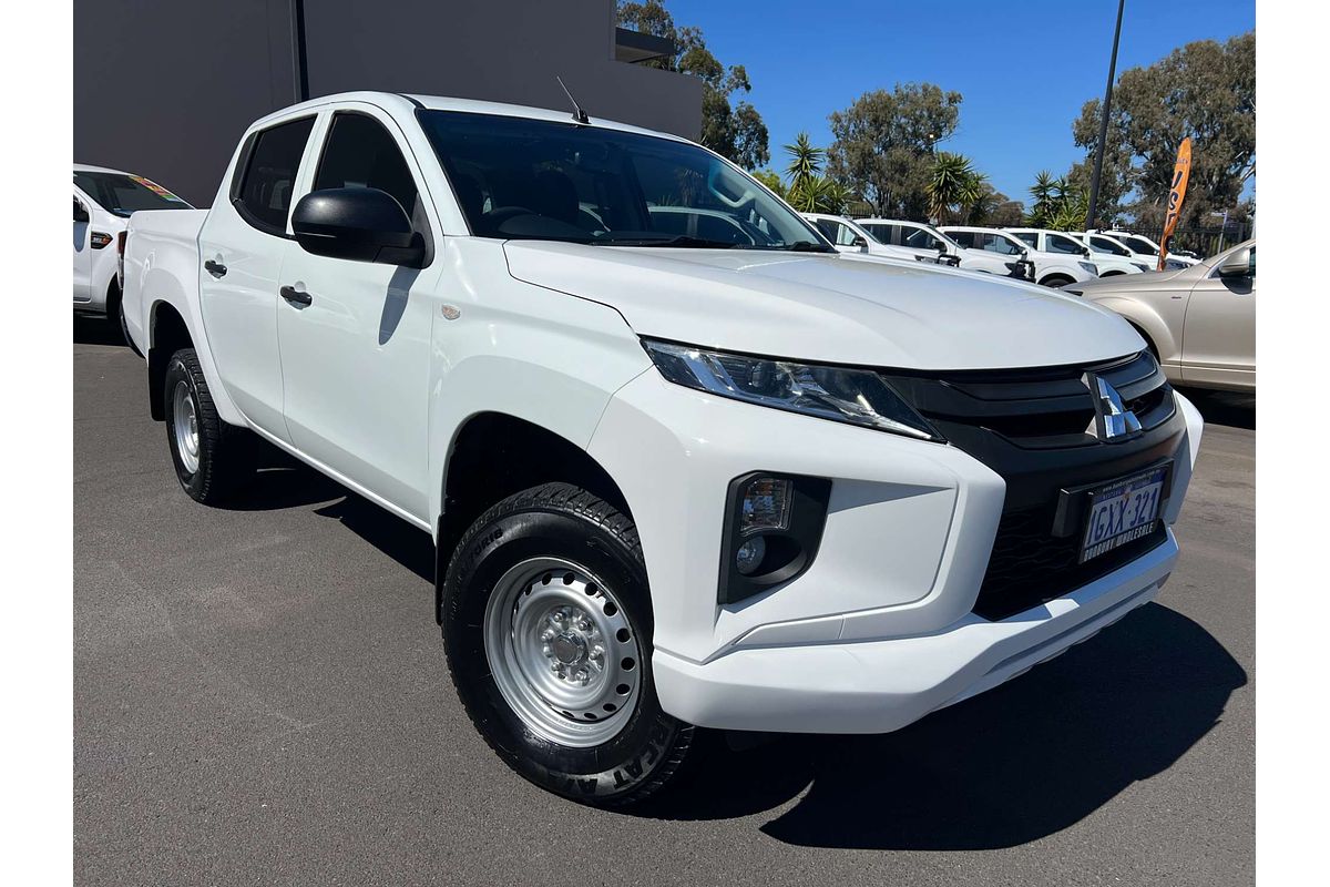 2019 Mitsubishi Triton GLX MR 4X4