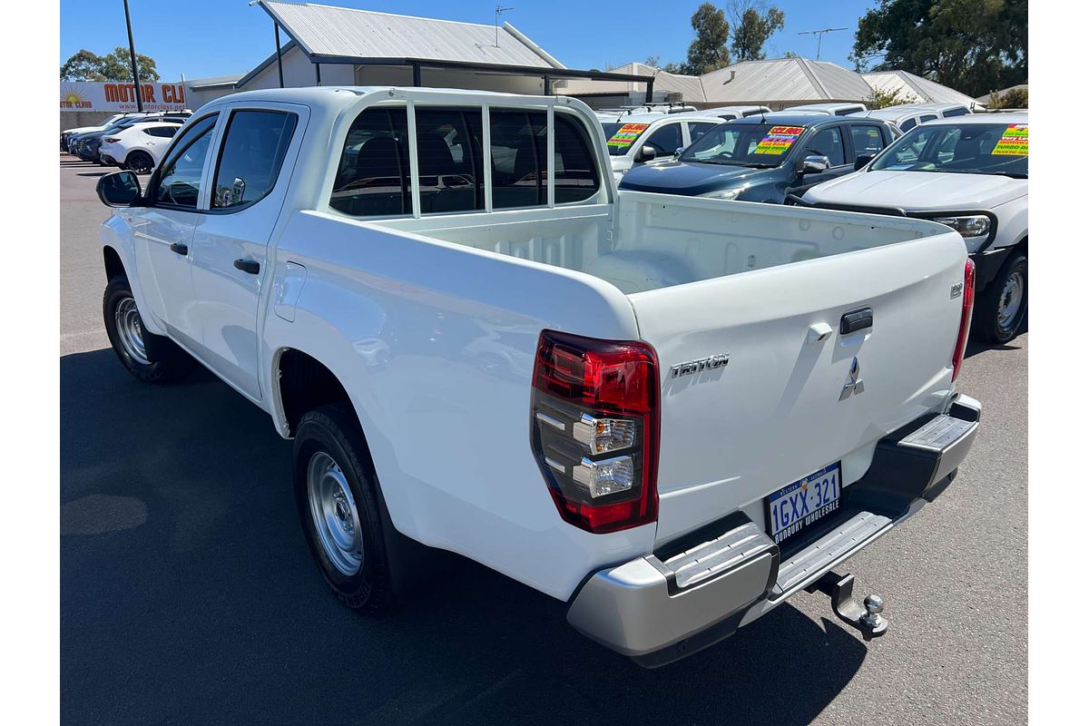 2019 Mitsubishi Triton GLX MR 4X4