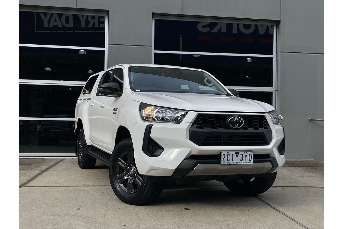 2025 Toyota Hilux SR GUN126R 4X4