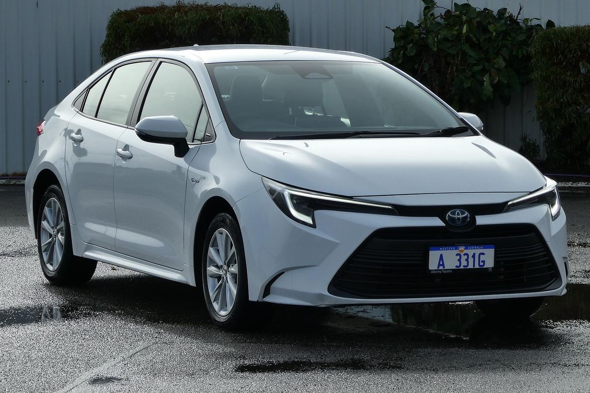 2025 Toyota Corolla Ascent Sport Hybrid ZWE219R