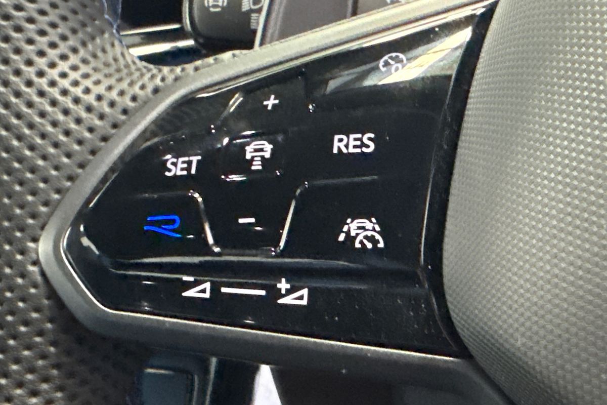 2022 Volkswagen T-Roc R Grid Edition D11