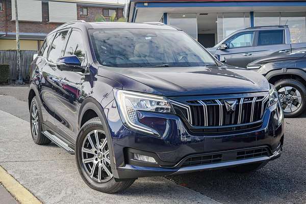 2023 Mahindra XUV700 AX7L
