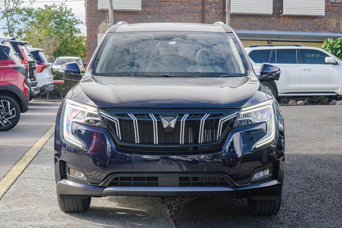 2023 Mahindra XUV700 AX7L
