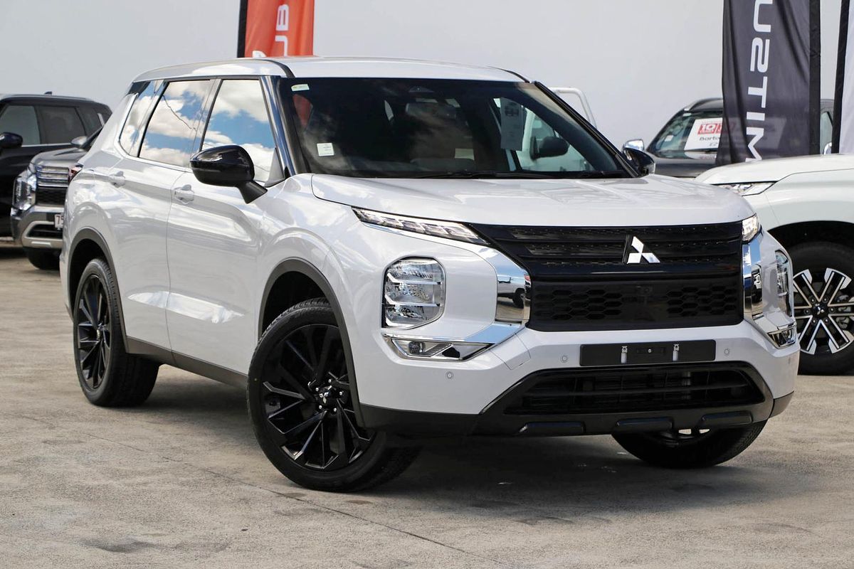 2024 Mitsubishi Outlander Black Edition ZM