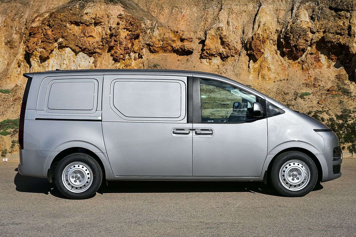 2026 Hyundai STARIA LOAD US4.V4