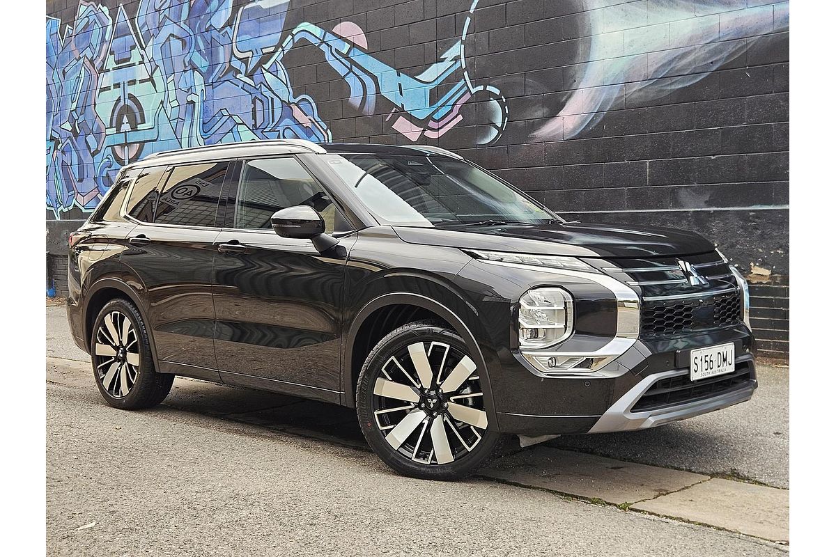 2025 Mitsubishi Outlander Exceed ZM