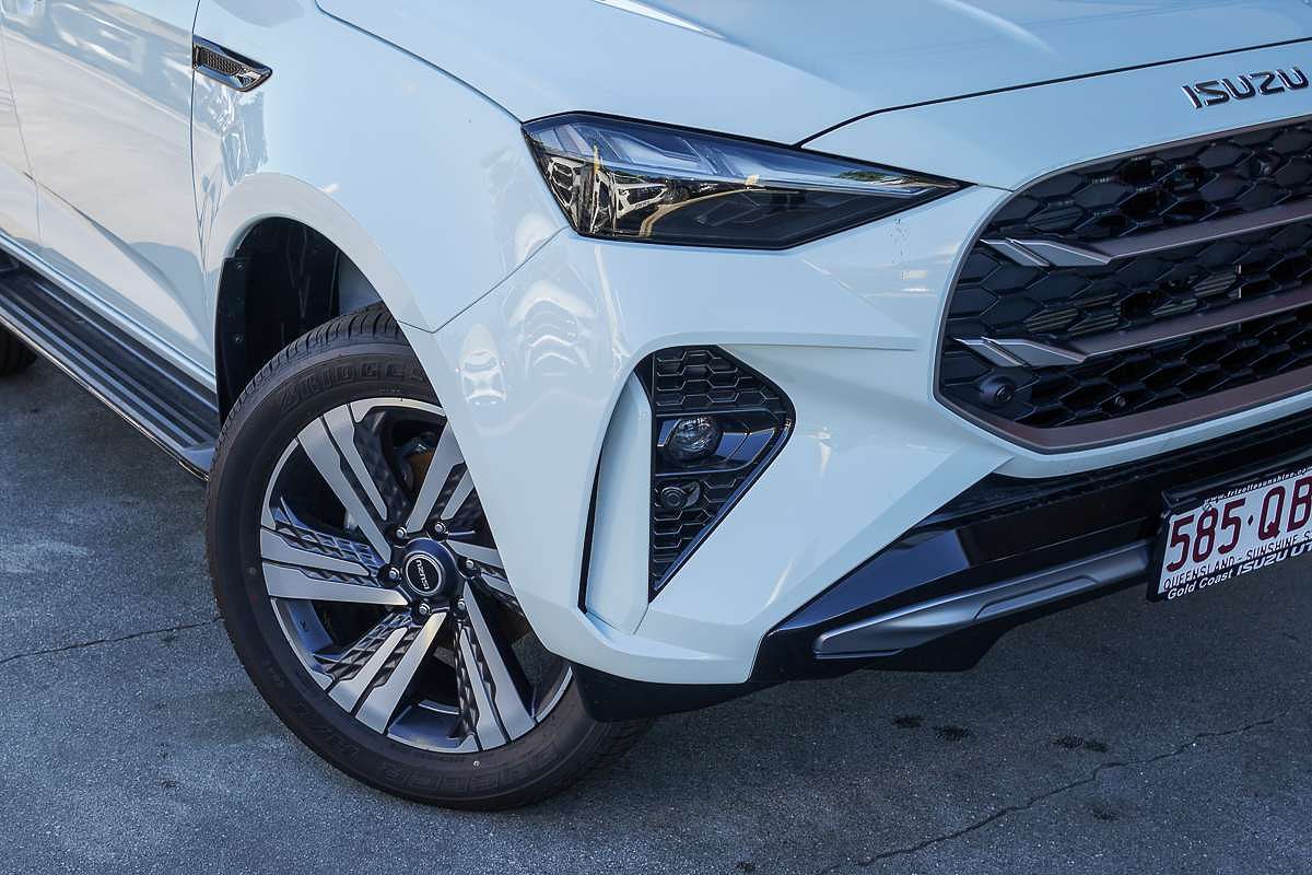 2026 Isuzu MU-X LS-T