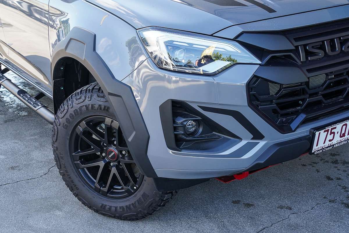 2025 Isuzu D-MAX BLADE 4X4