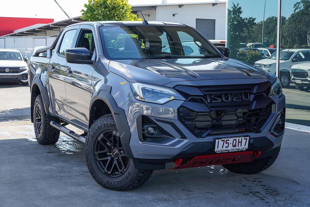 2025 Isuzu D-MAX BLADE 4X4