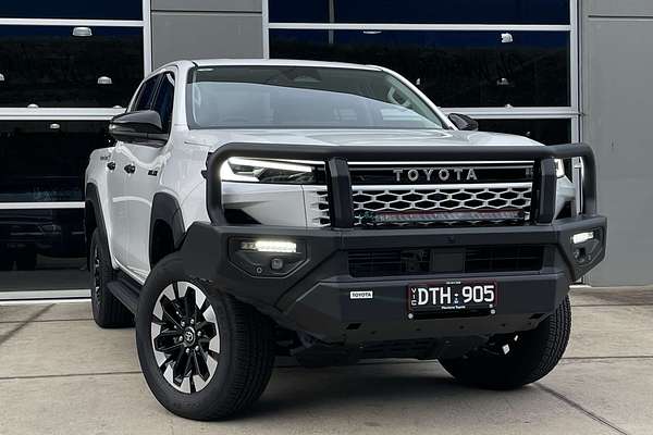 2025 Toyota Hilux SR5 48V GUN227R 4X4