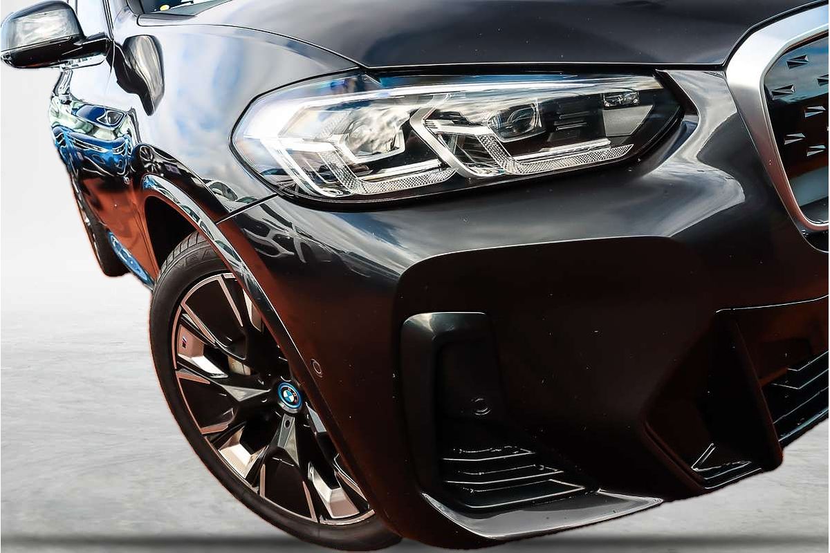 2022 BMW iX3 G08