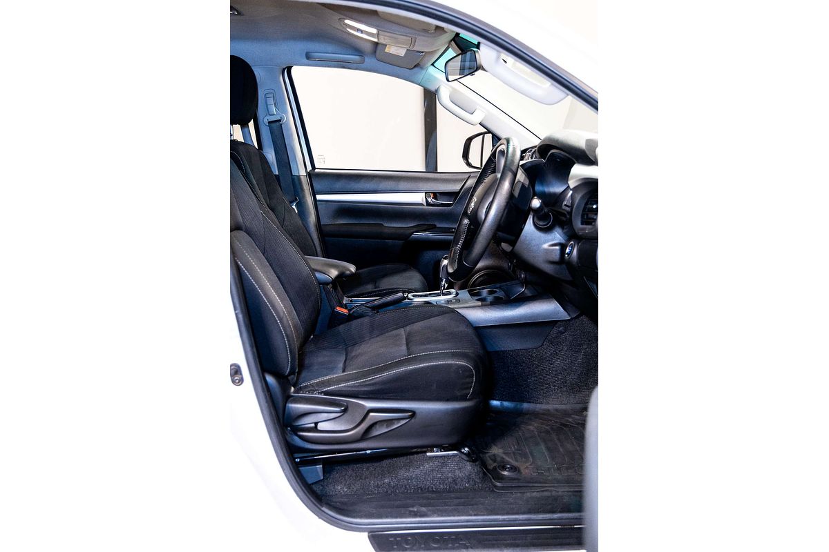 2021 Toyota Hilux SR5 GUN126R 4X4